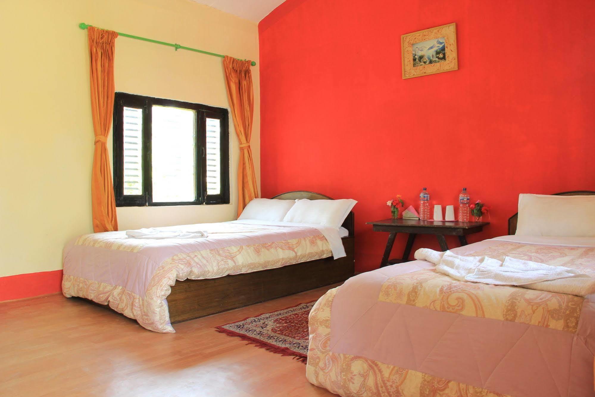 Chitwan Safari Camp & Lodge Sauraha Zewnętrze zdjęcie